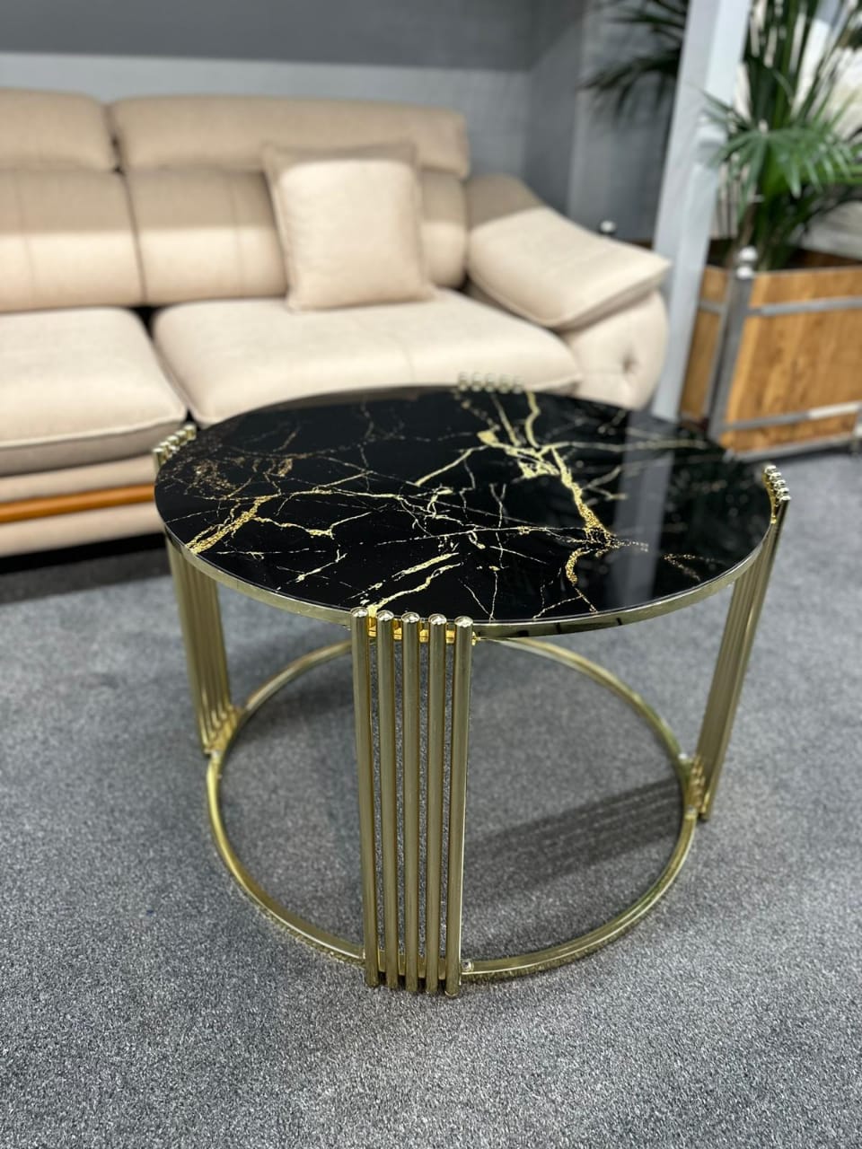 Small Glassy Coffee Table Set