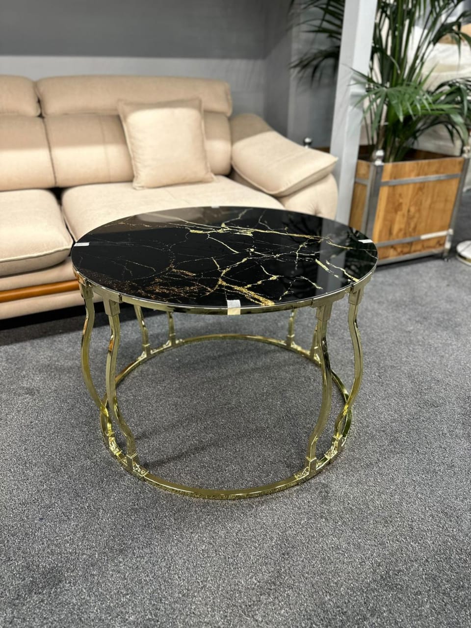 Small Glassy Coffee Table Set