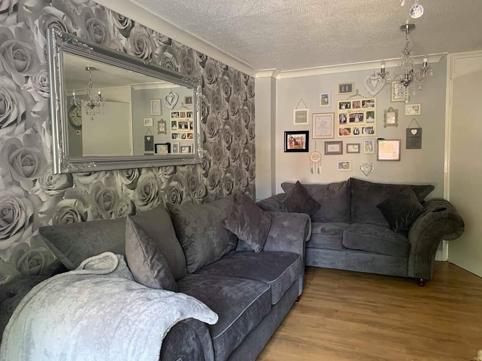 Nicole Sofa - Elegant & Comfortable Fabric & with all color