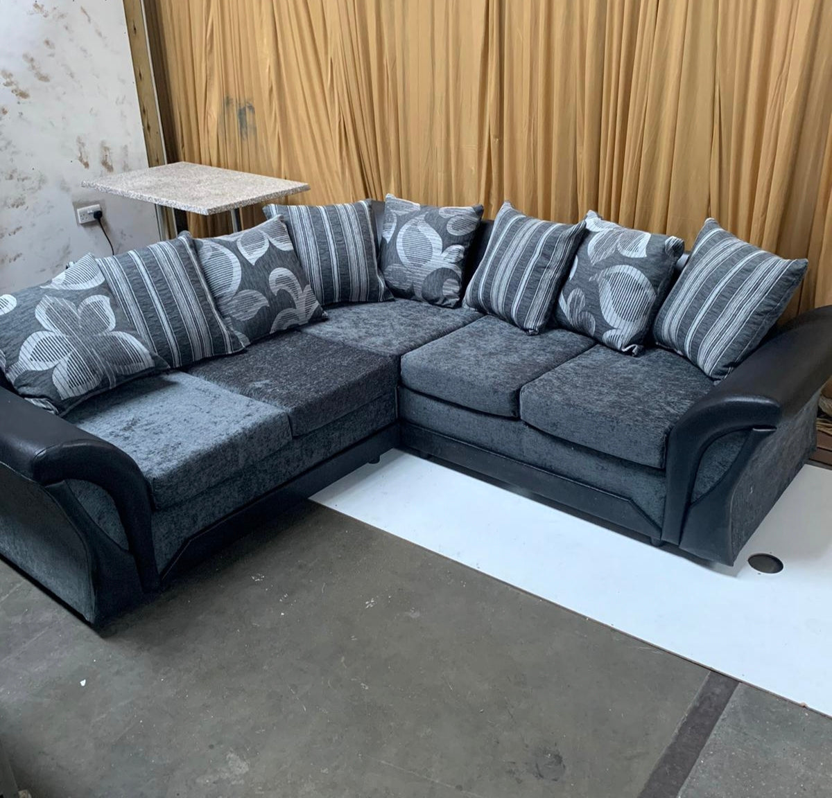 Shannon Fabric Corner Sofa – Luxury Corner Couch Sets for Sale in the UK