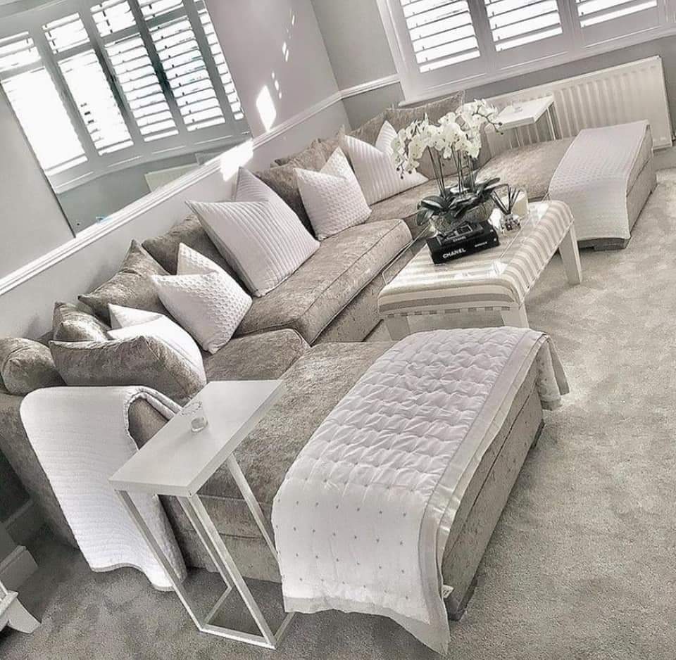 Large Bishop U-Shape Sofa with removable 2x Large stools, high/scater back cushions