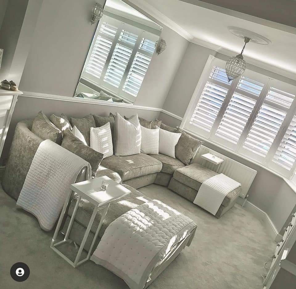 Large Bishop U-Shape Sofa with removable 2x Large stools, high/scater back cushions