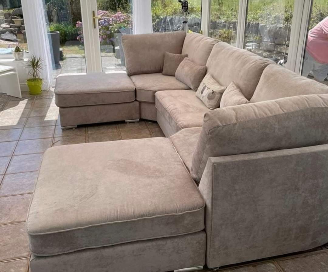 Large Bishop U-Shape Sofa with removable 2x Large stools, high/scater back cushions