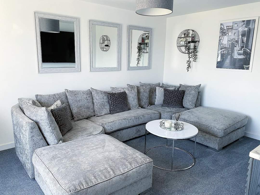 Large Bishop U-Shape Sofa with removable 2x Large stools, high/scater back cushions